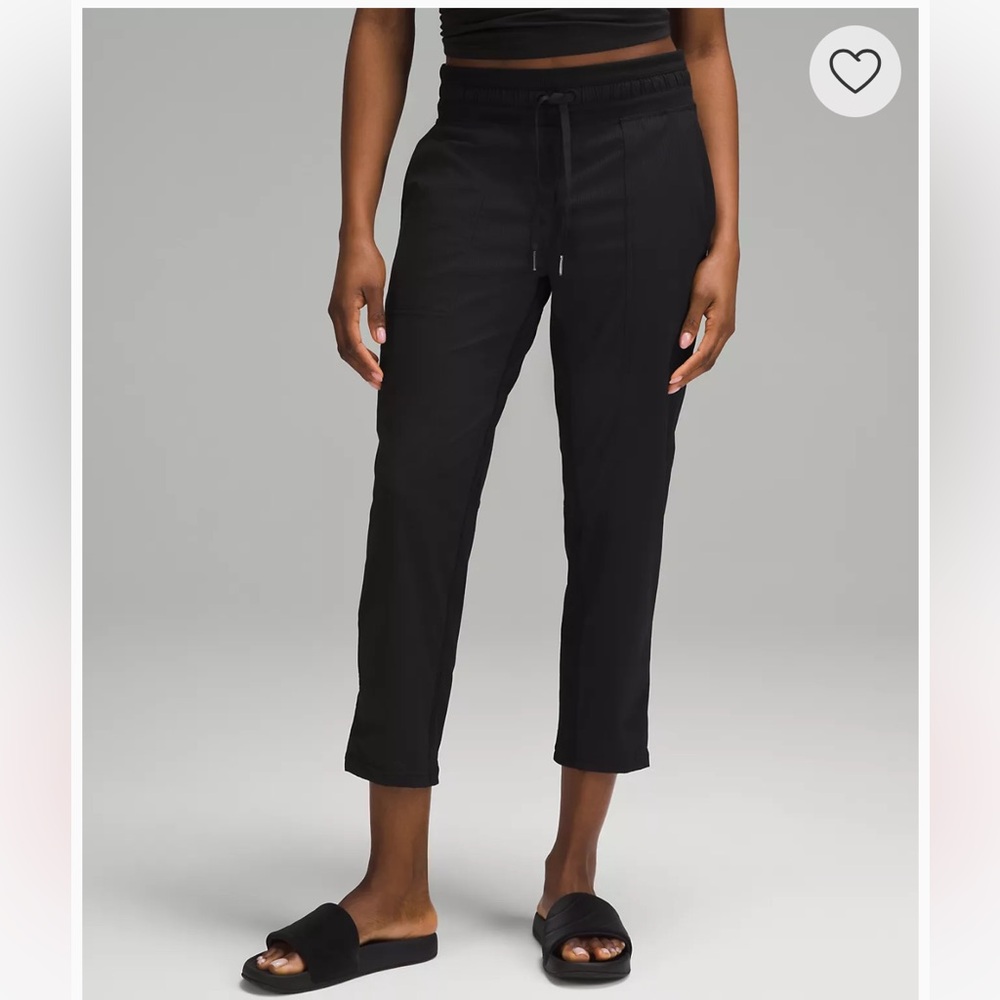 Lululemon Dance Studio Mid-Rise Cropped Pant, size 10
